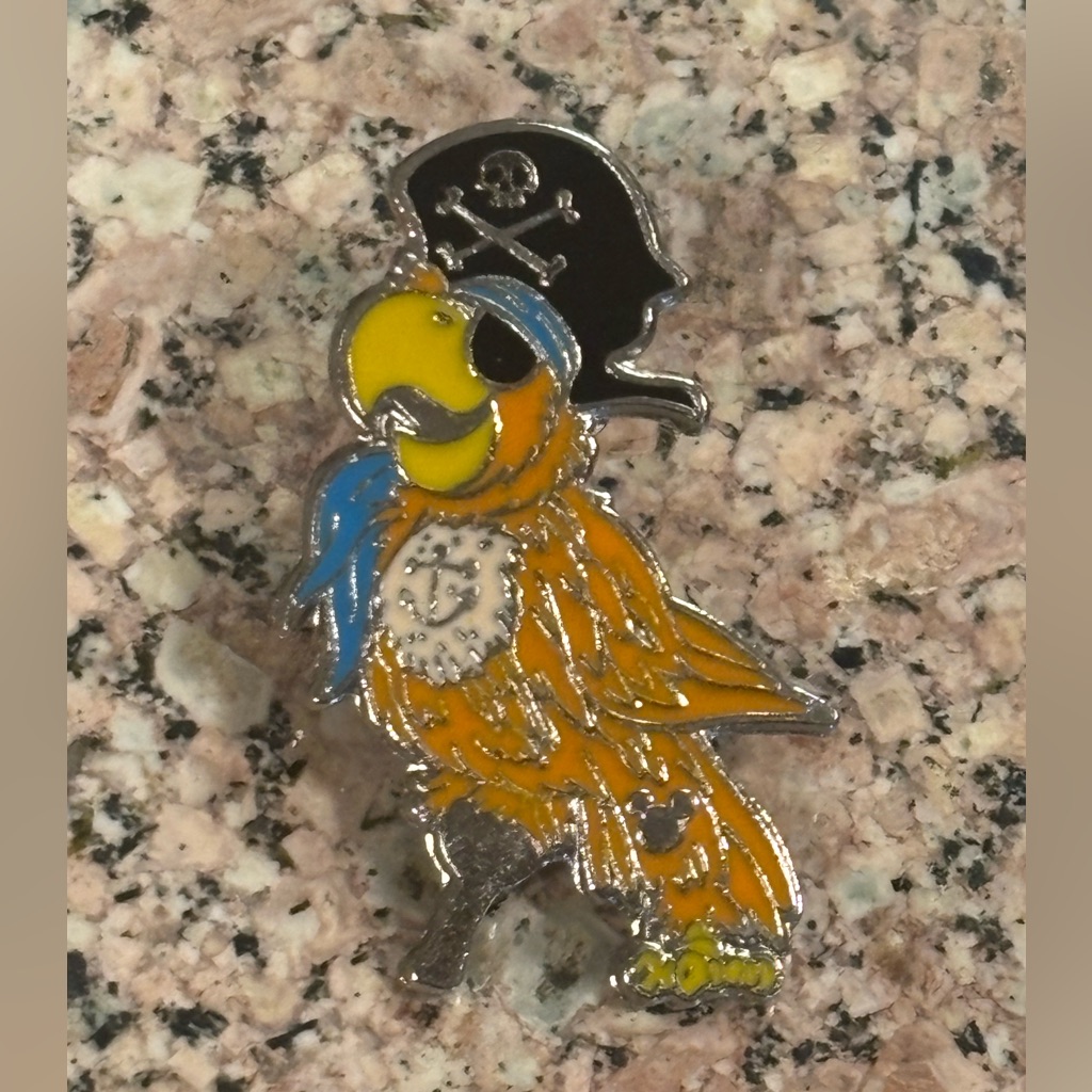Shanghai Disney Resort Pirates Of The Caribbean Pirate ParrotTrading Pin Shanghai Disney Resort Pirates Of The Caribbean Pirate ParrotTrading Pin